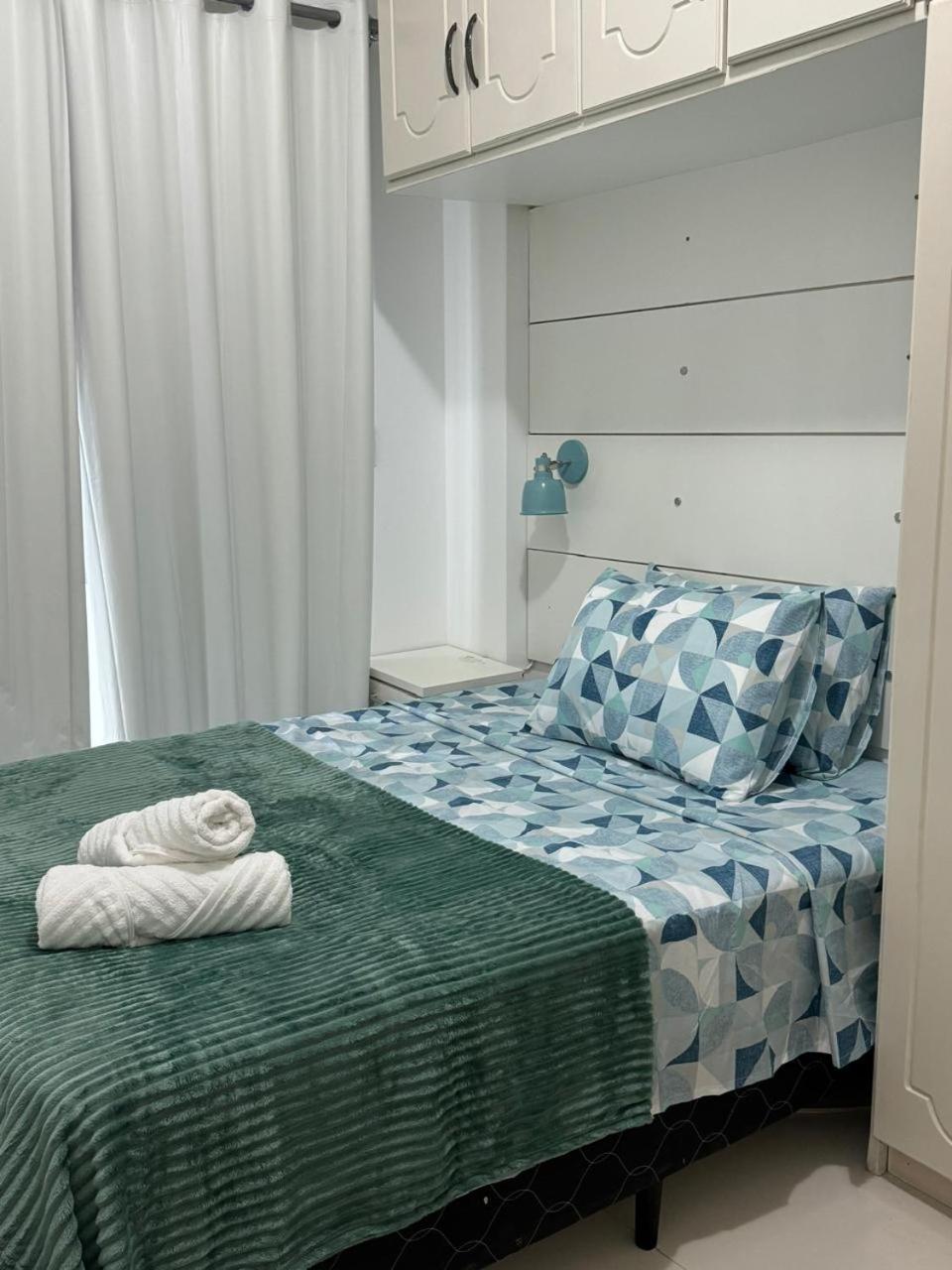 Bc Apto Com 1 Mais 02 Quartos,cozinha, Lavanderia, Sala De Estar E Jantar , Sacada Com Churrasqueira A Carvao E Duas Garagens Privativas Apartamento *